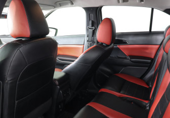 Подержанный автомобиль Mitsubishi Eclipse Cross 2018 года (12 фото)
