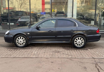 Подержанный автомобиль Hyundai Sonata 2008 года (5 фото)