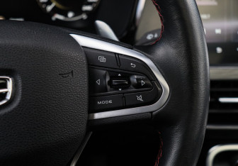 Подержанный автомобиль Geely Tugella 2022 года (26 фото)