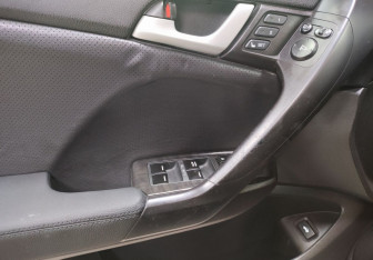 Подержанный автомобиль Honda Accord Sedan 2008 года (20 фото)