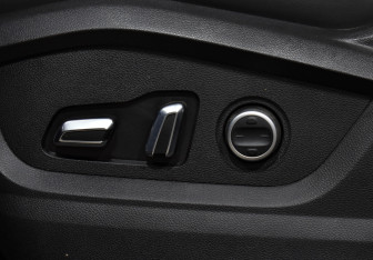 Подержанный автомобиль Chery Tiggo 8 Pro Max 2023 года (12 фото)