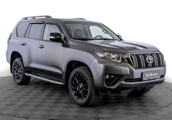 Подержанный автомобиль Toyota Land Cruiser Prado 2021 года (3 фото)