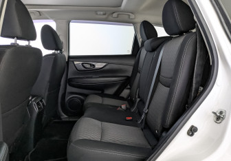 Подержанный автомобиль Nissan X-Trail 2019 года (18 фото)
