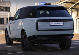 Подержанный автомобиль Land Rover Range Rover 2024 года (8 фото)