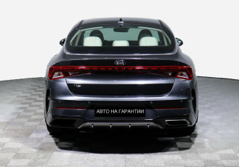 Подержанный автомобиль Kia K5 2021 года (6 фото)