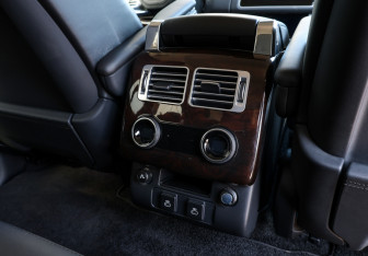 Подержанный автомобиль Land Rover Range Rover 2021 года (23 фото)