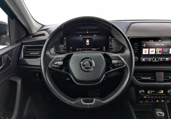 Подержанный автомобиль Skoda Rapid Liftback 2021 года (22 фото)