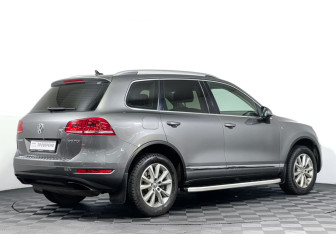 Подержанный автомобиль Volkswagen Touareg 2011 года (5 фото)