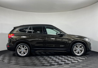 Подержанный автомобиль BMW X1 2018 года (6 фото)