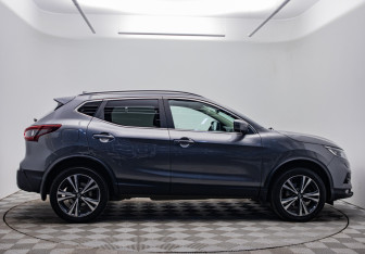 Подержанный автомобиль Nissan Qashqai 2021 года (4 фото)