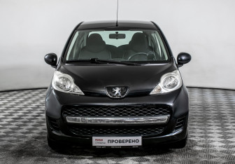 Подержанный автомобиль Peugeot 107 2011 года (2 фото)