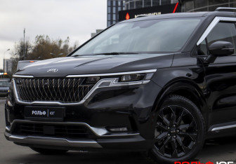 Подержанный автомобиль Kia Carnival 2021 года (24 фото)