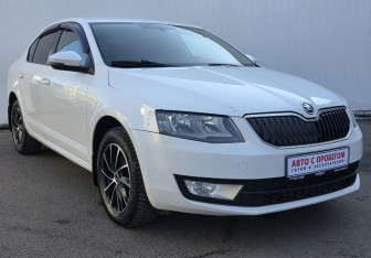 Подержанный автомобиль Skoda Octavia Liftback 2014 года (3 фото)