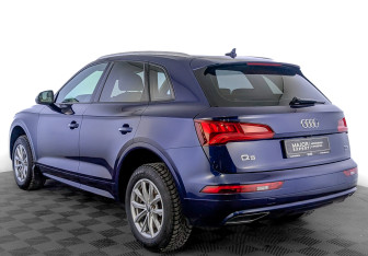Подержанный автомобиль Audi Q5 2017 года (7 фото)
