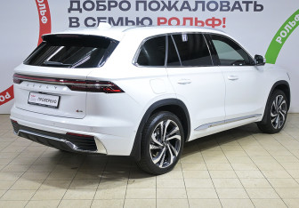 Подержанный автомобиль Geely Monjaro 2024 года (4 фото)