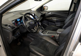 Подержанный автомобиль Ford Kuga 2019 года (13 фото)