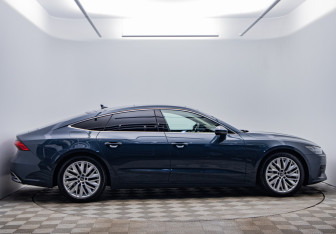 Подержанный автомобиль Audi A7 2018 года (4 фото)