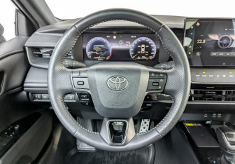 Подержанный автомобиль Toyota Camry Sedan 2024 года (22 фото)