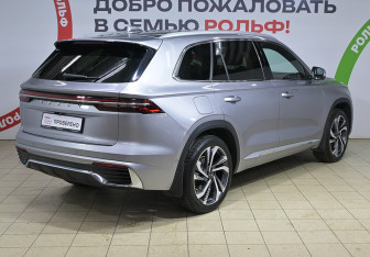 Подержанный автомобиль Geely Monjaro 2024 года (4 фото)