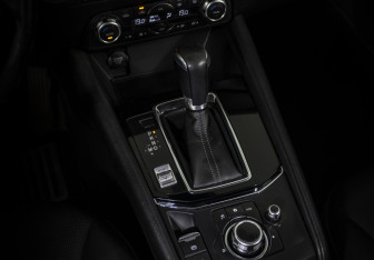 Подержанный автомобиль Mazda CX-5 2017 года (15 фото)