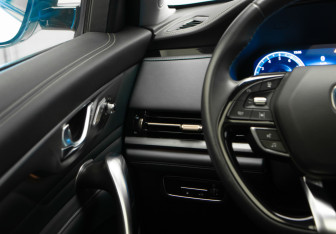 Подержанный автомобиль Changan CS95 2023 года (14 фото)