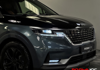 Подержанный автомобиль Kia Carnival 2021 года (25 фото)