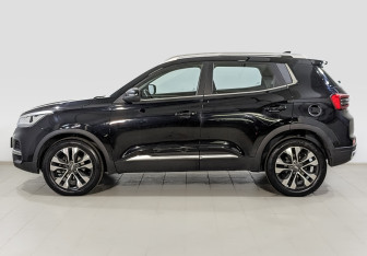 Подержанный автомобиль Chery Tiggo 4 2022 года (8 фото)