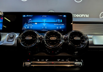 Подержанный автомобиль Mercedes-Benz GLB 2021 года (15 фото)