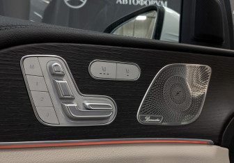 Подержанный автомобиль Mercedes-Benz GLE 2021 года (25 фото)
