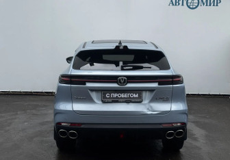 Подержанный автомобиль Changan UNI-K 2023 года (7 фото)