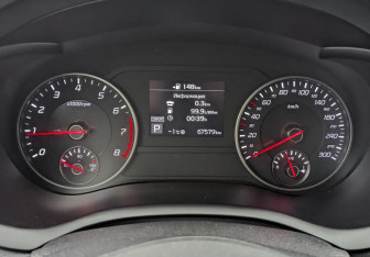 Подержанный автомобиль Kia Stinger 2019 года (13 фото)