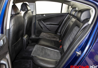 Подержанный автомобиль Volkswagen Passat Sedan 2010 года (8 фото)