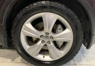 Подержанный автомобиль Infiniti FX 2011 года (21 фото)