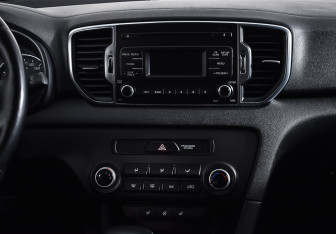 Подержанный автомобиль Kia Sportage 2016 года (11 фото)