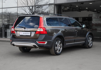 Подержанный автомобиль Volvo XC70 2011 года (4 фото)