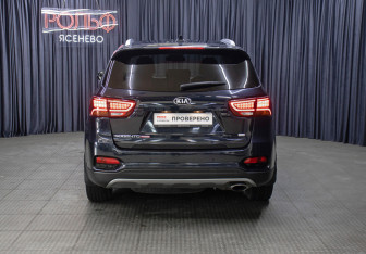 Подержанный автомобиль Kia Sorento 2019 года (6 фото)