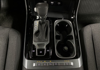 Подержанный автомобиль Kia Carnival 2021 года (14 фото)