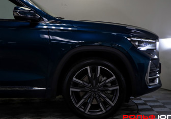 Подержанный автомобиль Geely Monjaro 2023 года (27 фото)