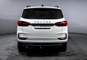 Подержанный автомобиль SsangYong Rexton 2022 года (6 фото)