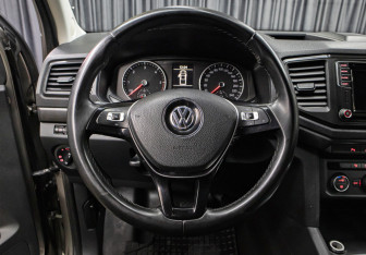 Подержанный автомобиль Volkswagen Amarok 2018 года (17 фото)