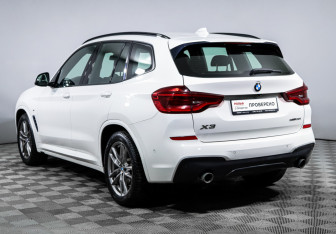Подержанный автомобиль BMW X3 2019 года (7 фото)