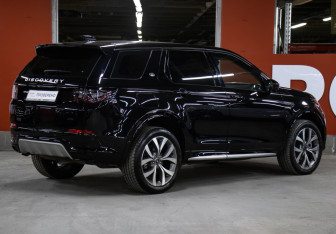 Подержанный автомобиль Land Rover Discovery Sport 2024 года (5 фото)