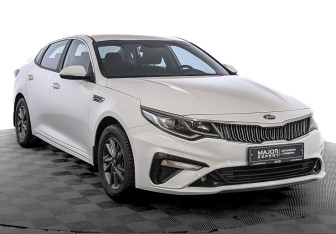 Подержанный автомобиль Kia Optima Sedan 2019 года (3 фото)
