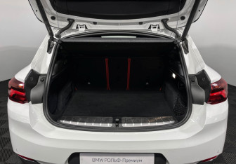 Подержанный автомобиль BMW X2 2022 года (9 фото)