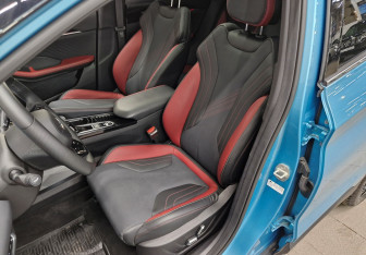 Подержанный автомобиль Geely Coolray 2024 года (13 фото)