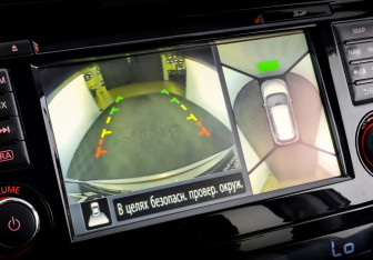 Подержанный автомобиль Nissan X-Trail 2015 года (26 фото)