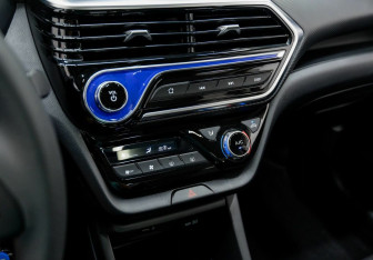 Подержанный автомобиль Changan Alsvin 2023 года (13 фото)