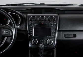 Подержанный автомобиль Mazda CX-7 2011 года (13 фото)