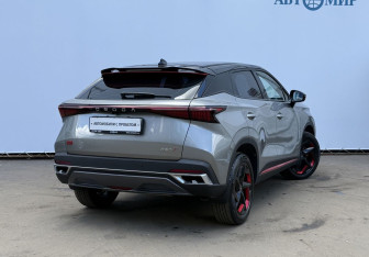 Подержанный автомобиль Omoda C5 2023 года (5 фото)