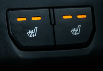 Подержанный автомобиль Kia Rio Hatchback 2015 года (12 фото)